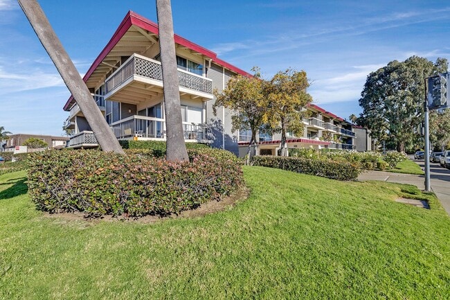 688 Mariners Island Blvd in San Mateo, CA - Building Photo - Building Photo