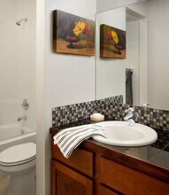 2520 Longview St-Unit -404 in Austin, TX - Building Photo - Building Photo