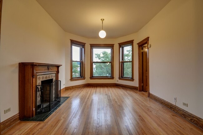 1742 W Addison St, Unit 3 in Chicago, IL - Building Photo - Building Photo