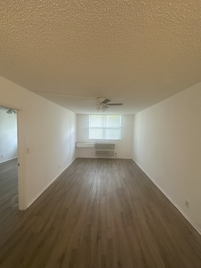 property at 2401 Riverside Dr