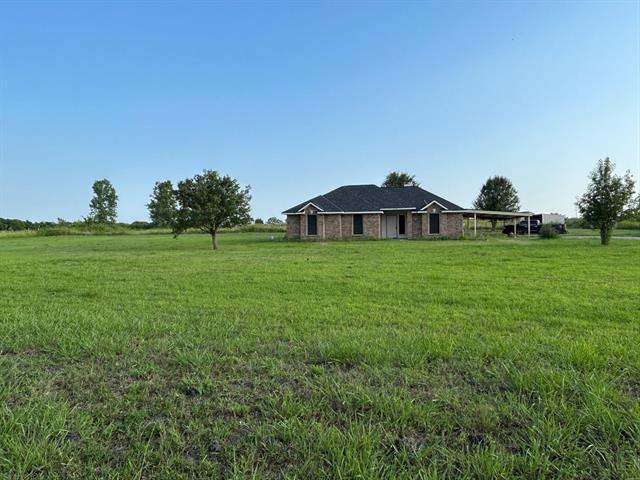 838 Savage Rd in Bells, TX - Foto de edificio - Building Photo