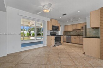 609 NW 30th Ct in Wilton Manors, FL - Foto de edificio - Building Photo