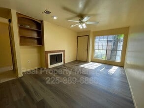 10642 Stanley Aubin Ln in Baton Rouge, LA - Building Photo - Building Photo