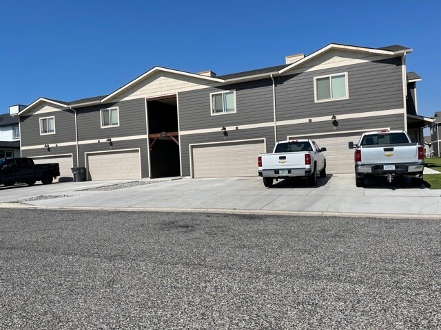 property at 1113 Longbow Ln