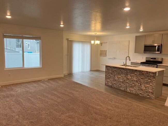 1829 S 410 W in Payson, UT - Building Photo - Building Photo