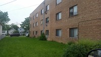 Summit 1 Apartments in Summit, IL - Foto de edificio - Building Photo