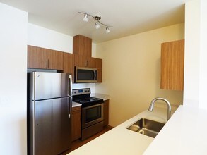 Estates at Hillside Gardens Affordable Sen... in Auburn, WA - Building Photo - Building Photo