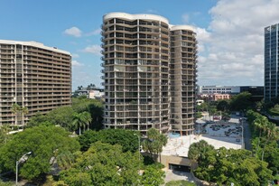 2843 S Bayshore Dr Apartments