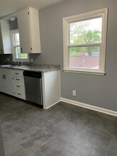 6020 Birch St in Omaha, NE - Foto de edificio - Building Photo