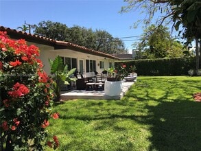 1542 Siena Ave in Coral Gables, FL - Building Photo - Building Photo