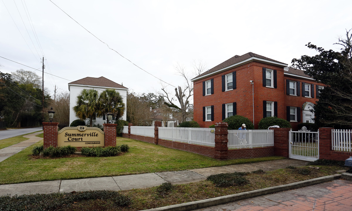 Summerville Court in Mobile, AL - Building Photo