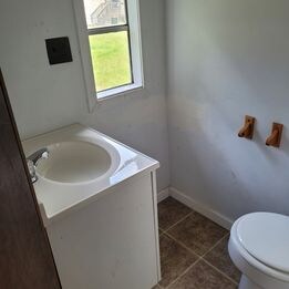 1035 David Austin Rd in Sumter, SC - Foto de edificio - Building Photo