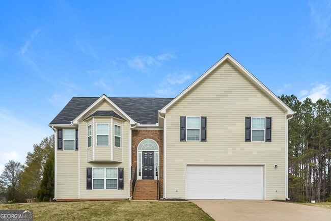property at 195 Trelawney Dr