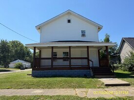 1215 E 28th St, Unit 1 in Anderson, IN - Building Photo