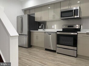 1231 Vine St in Philadelphia, PA - Building Photo - Building Photo