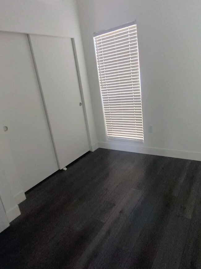 3653 W 58th Pl in Los Angeles, CA - Building Photo - Building Photo