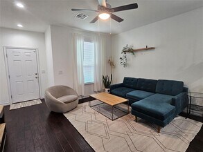 5311 Golden Canary Ln in Austin, TX - Building Photo - Building Photo
