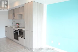 17-1717 Bathurst St in Toronto, ON - Building Photo - Building Photo
