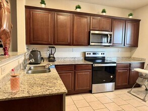 7334 Tradinghouse Ln in San Antonio, TX - Building Photo - Building Photo