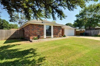 10125 Indian Mound Rd in Fort Worth, TX - Building Photo - Building Photo