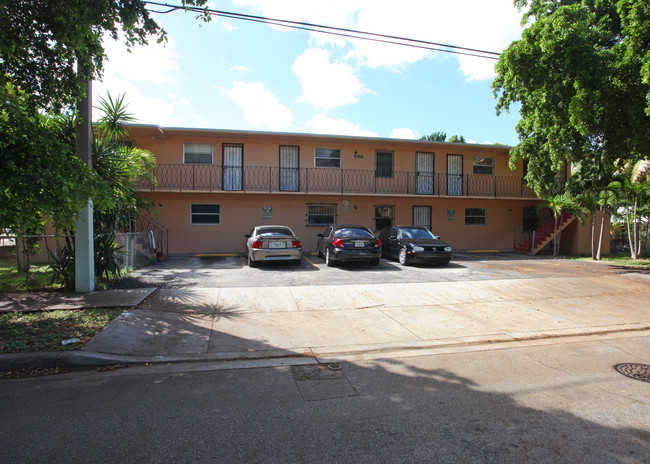 500 NW 35th St in Miami, FL - Building Photo - Building Photo