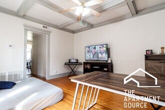 908 W Belle Plaine Ave, Unit 3R in Chicago, IL - Foto de edificio - Building Photo