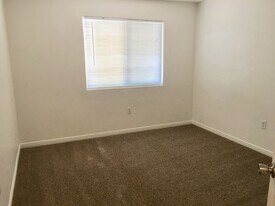 790 N 2720 E in Saint George, UT - Building Photo