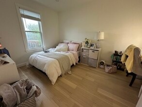633 E 8th St, Unit 3 in Boston, MA - Building Photo - Building Photo