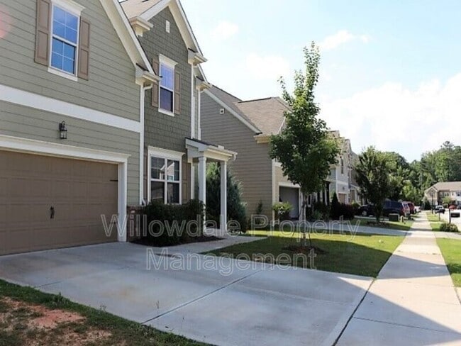 2432 Lambton Wood Dr in Apex, NC - Building Photo - Building Photo
