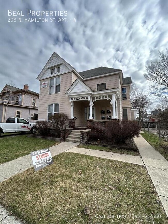 property at 208 N Hamilton St