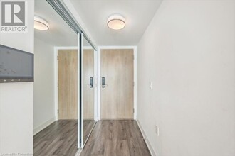 575 BLOOR STREET St in Toronto, ON - Building Photo - Building Photo