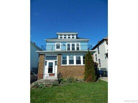 64 Cunard Rd, Unit upper in Buffalo, NY - Building Photo