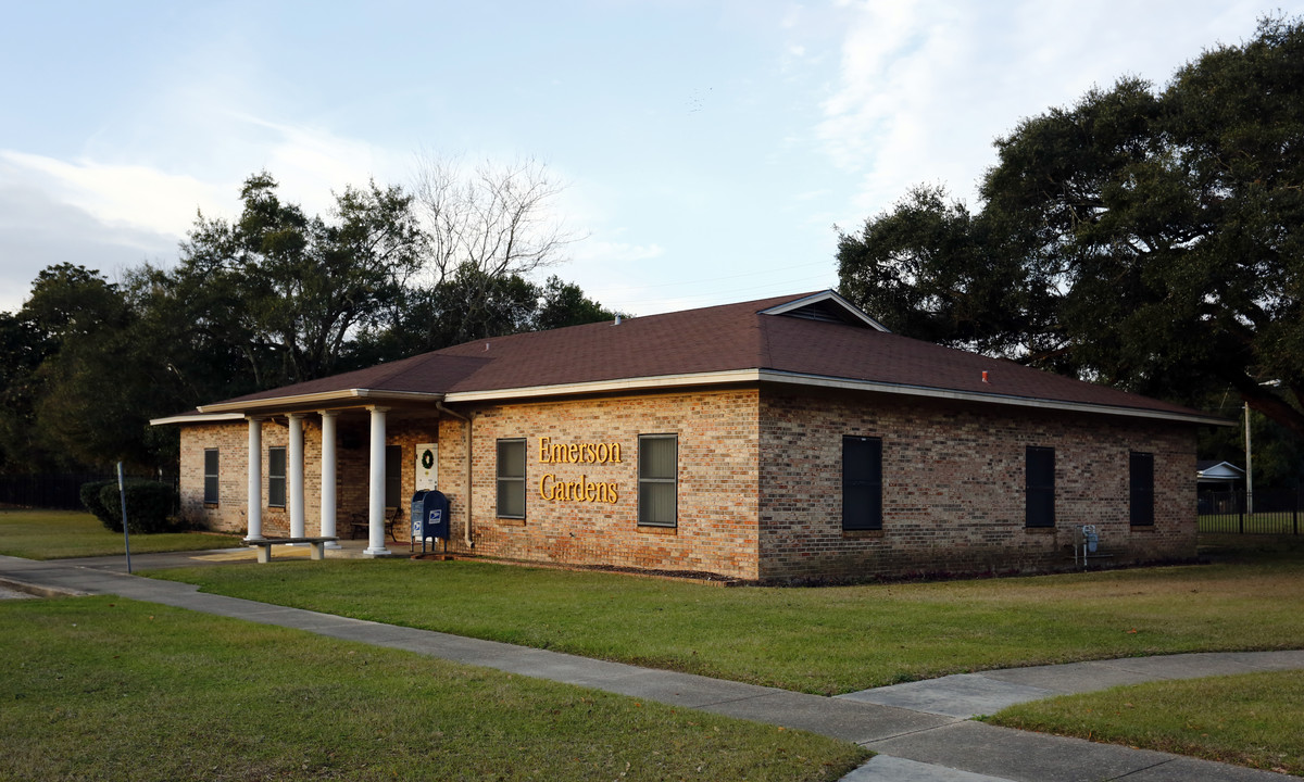 Emerson Gardens in Mobile, AL - Building Photo