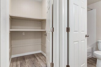 Delton Place in Edmonton, AB - Building Photo - Building Photo