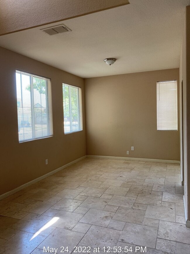 2821 Babson Dr in Elk Grove, CA - Building Photo - Building Photo