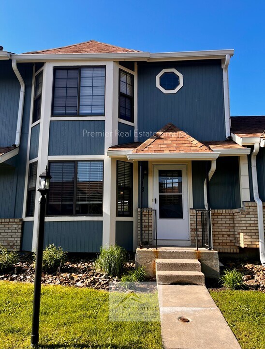 918 London Green Way in Colorado Springs, CO - Building Photo
