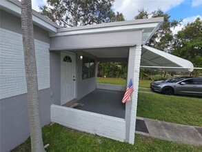 433 SW 22nd Terrace in Fort Lauderdale, FL - Building Photo - Building Photo