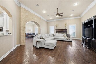 6470 Claybourn Dr in Beaumont, TX - Building Photo - Building Photo