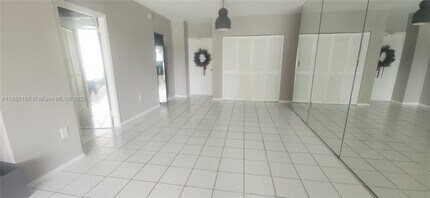 1985 S Ocean Dr in Hallandale Beach, FL - Foto de edificio - Building Photo