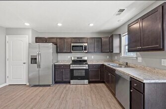 305 Krauss Dr in Nicholasville, KY - Building Photo - Building Photo