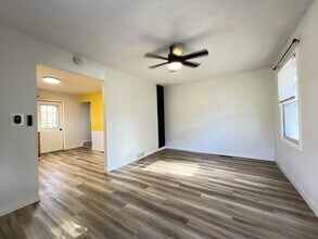 579 W 16th St in Dubuque, IA - Building Photo - Building Photo