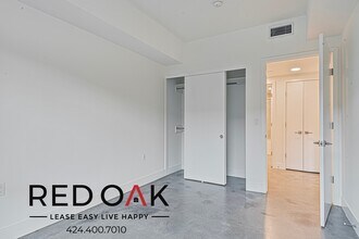 453 S Kenmore Ave in Los Angeles, CA - Building Photo - Building Photo