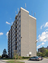 The Chelsea Apartments in St Catharines, ON - Building Photo - Building Photo