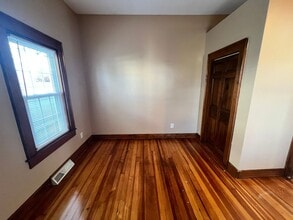 565-567 East St-Unit -565 East Street in Ludlow, MA - Foto de edificio - Building Photo