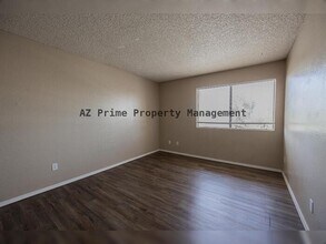 3810 N Maryvale Pkwy in Phoenix, AZ - Building Photo - Building Photo