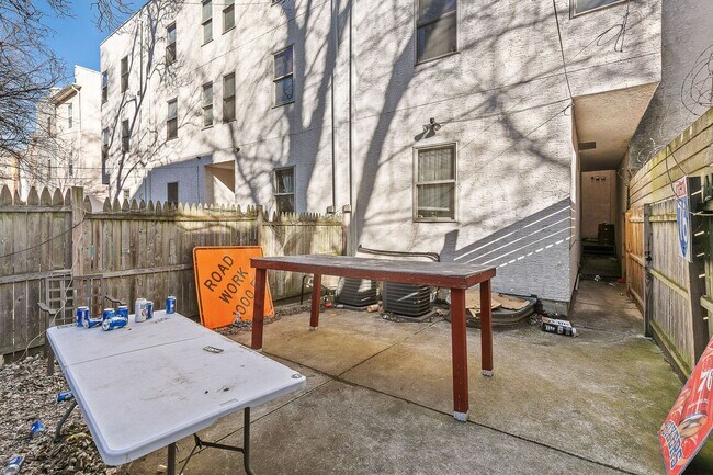 1816 N 17th St in Philadelphia, PA - Building Photo - Building Photo