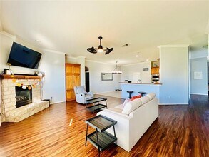 9220 Edgemont Dr in North Richland Hills, TX - Building Photo - Building Photo