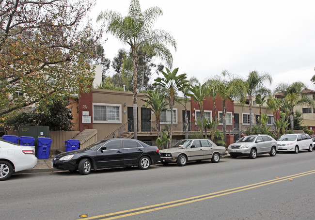 Canyon View Apartments in San Diego, CA - Building Photo - Building Photo