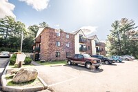 Vineyard Terrace apartments in Concord, NH - Foto de edificio - Building Photo