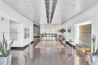 8101 Biscayne Blvd, Unit R-607 in Miami, FL - Building Photo - Building Photo